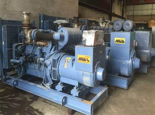 蒙城发电机组带负载降电压是什么原因照成的？