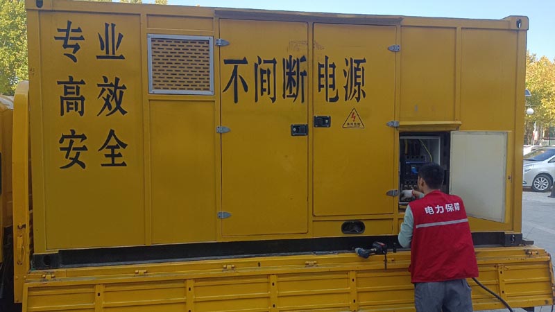 蒙城柴油发电机组和UPS电源配合使用时，如何避免切换过程中的电力中断？